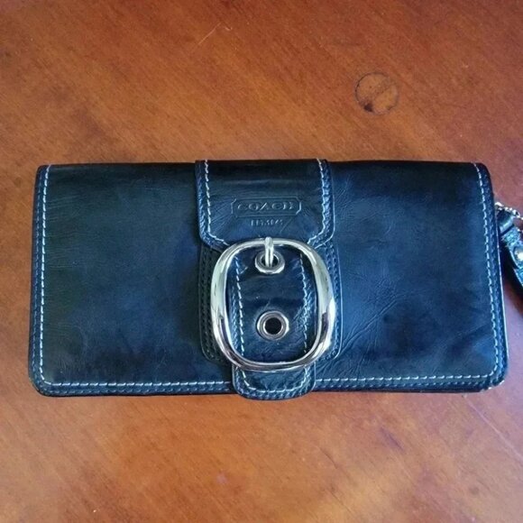 Coach Bleecker Black Patent Leather Clutch - Picture 2 of 14